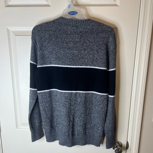 Hollister Sweater size XS - Picture 3 of 3